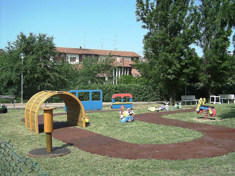 Tortona_scuola_viaKennedy3